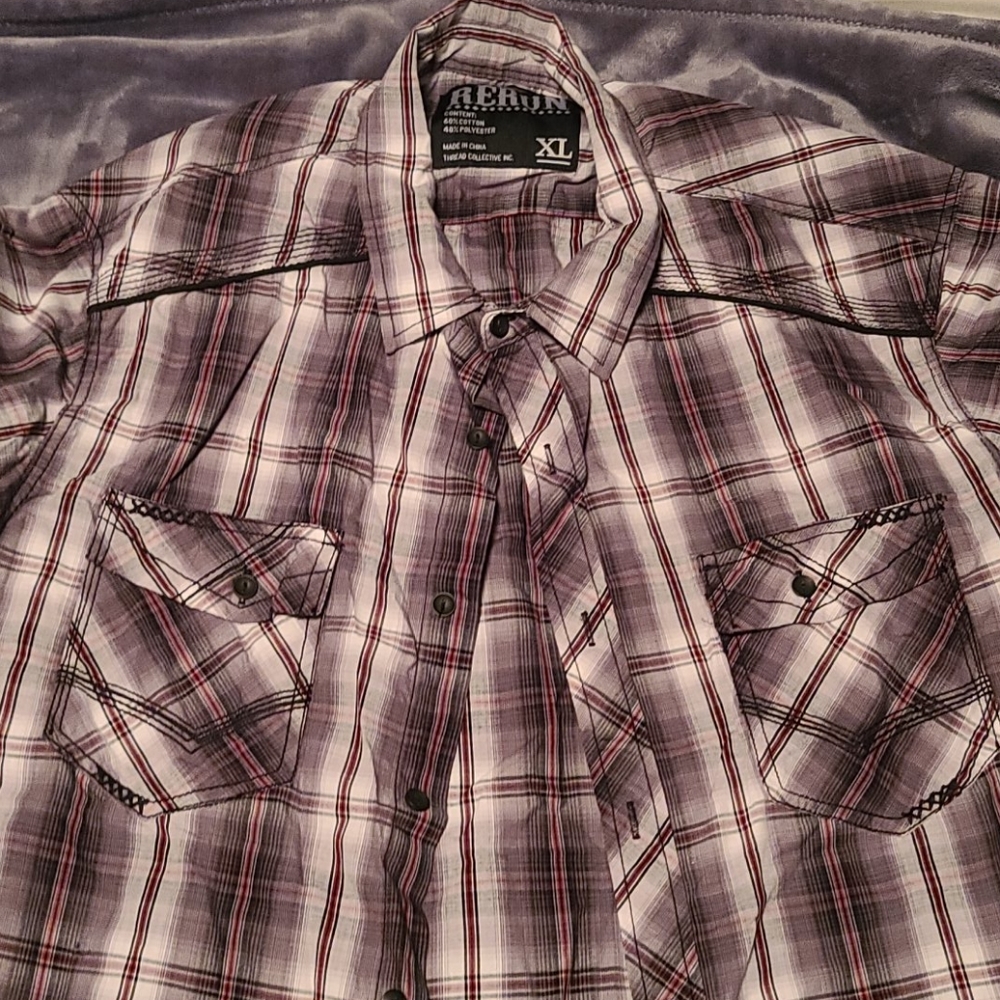 Rerun plaid long-sleeved shirt (XL)